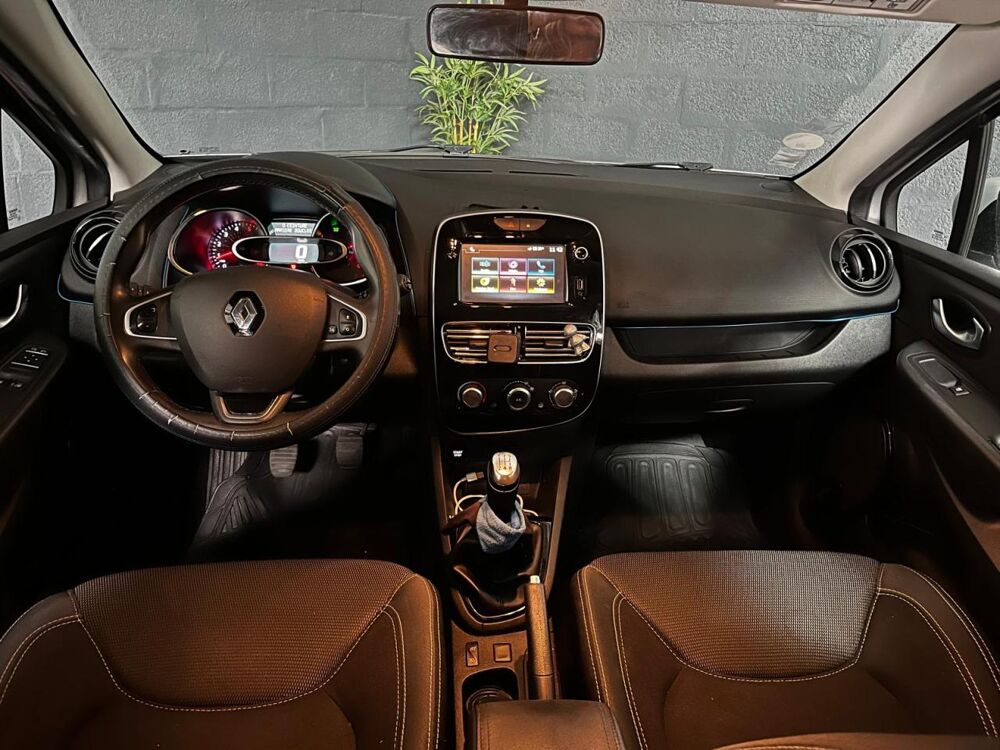 Clio IV 1.5 Energy DCI 75CH BUSINESS - COURROIE CHANGEE - GARANTI 2019 occasion 33700 M&eacute;rignac