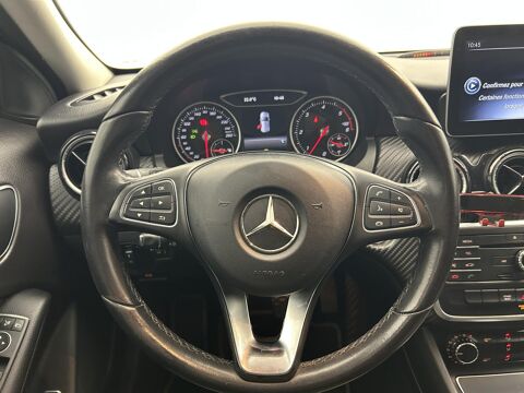 Classe GLA 200 d 136ch - INSPIRATION Phase 2 - GARANTIE 12 MOIS 2017 occasion 33130 B&egrave;gles
