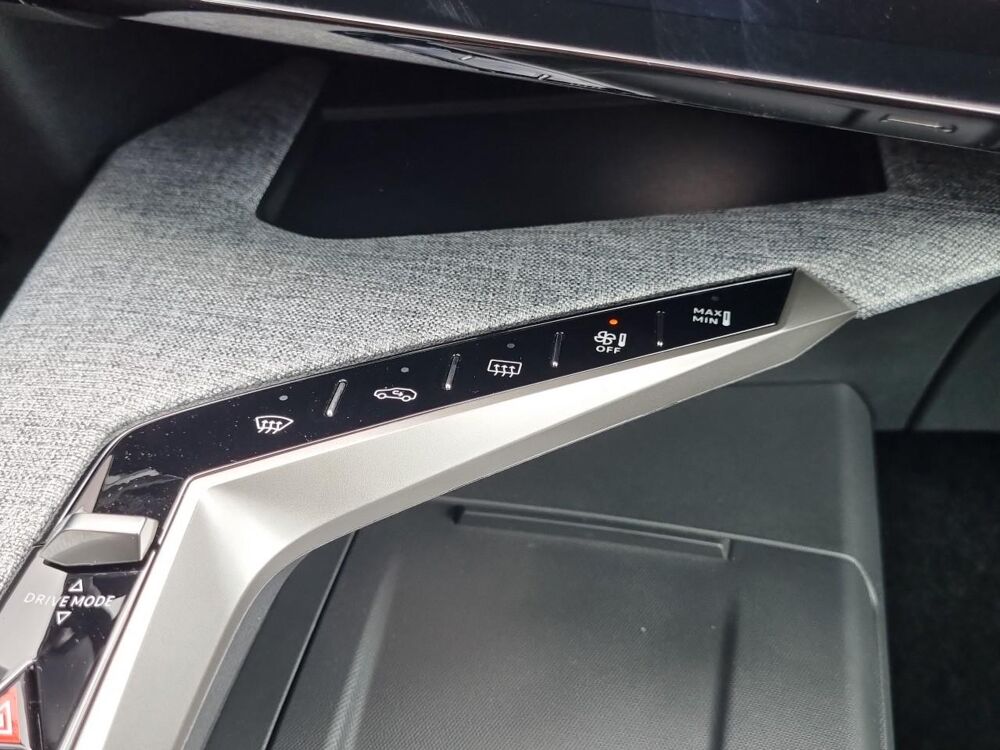 3008 1.2 hybrid 145 gt e-dcs6 2026 occasion 85150 Les Achards