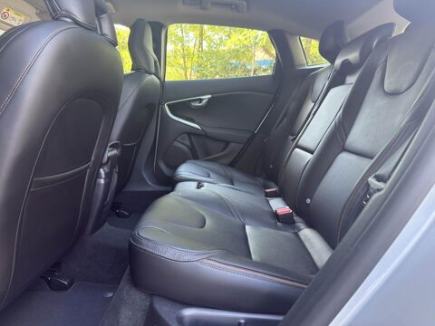 V40 Cross Country D3 - 150 - BVA Geartronic CROSS COUNTRY Summu 2016 occasion 77185 Lognes