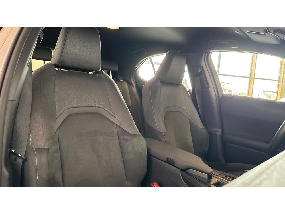 UX 300h 2WD - 1er MAIN / CARPLAY / GARANTIE LEXUS 2025 occasion 17600 Saujon
