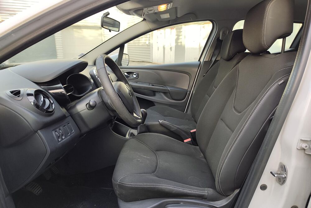 Clio 1.5 dCi - 75 cv - Soci&eacute;t&eacute; Air M&eacute;diaNav 2015 occasion 77185 Lognes