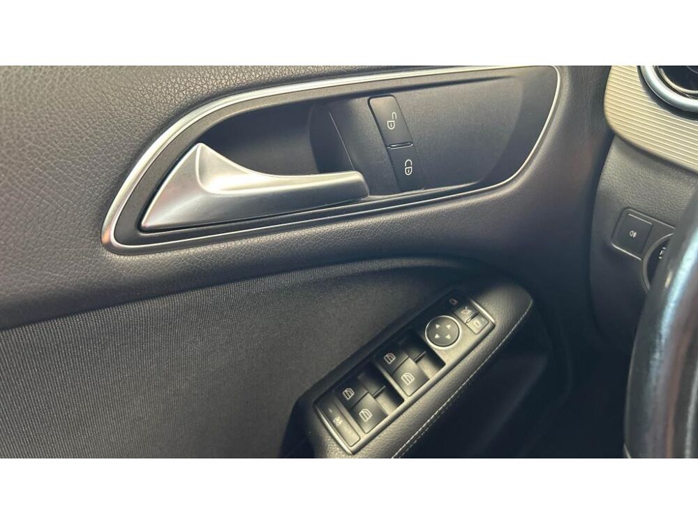 Classe B 180 d 7G - 2017 - Inspiration - Cam&eacute;ra de recul - Suivi d\'e 2017 occasion 60740 Saint-Maximin