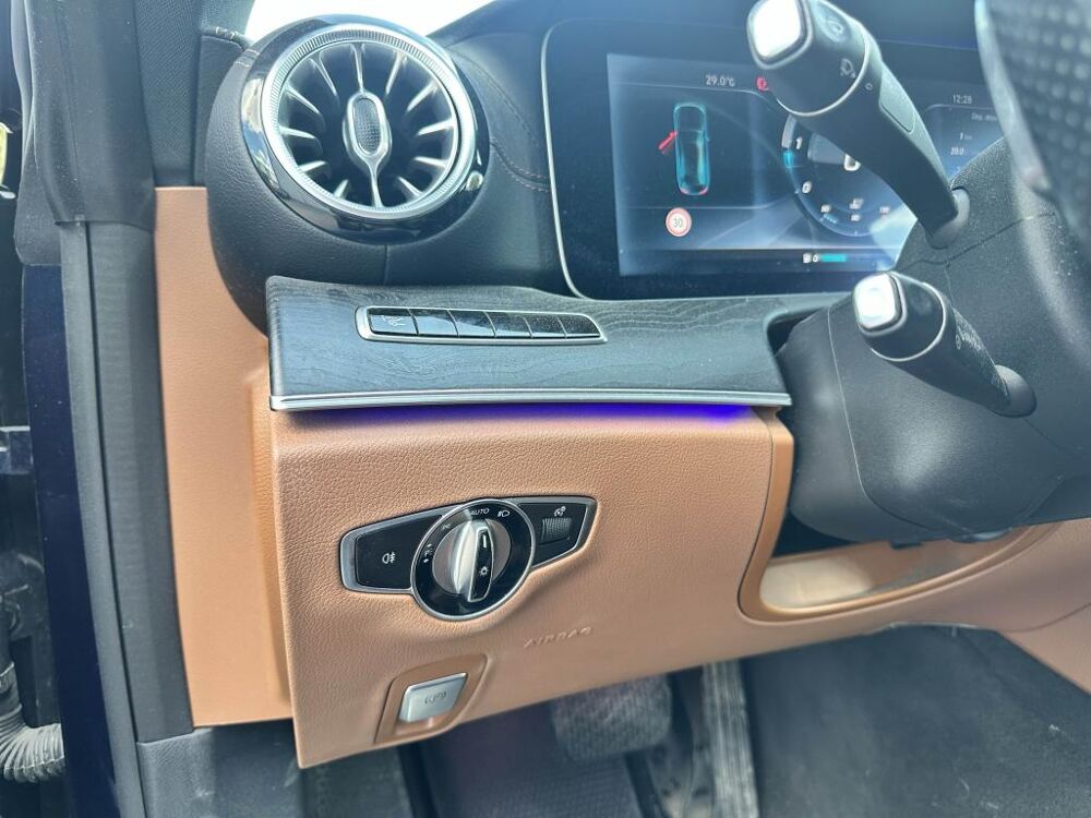 Classe E 220 D COUPE EXECUTIVE - TOIT OUV - HUD - CAM 360 - SUIVI MER 2017 occasion 13760 Saint-Cannat
