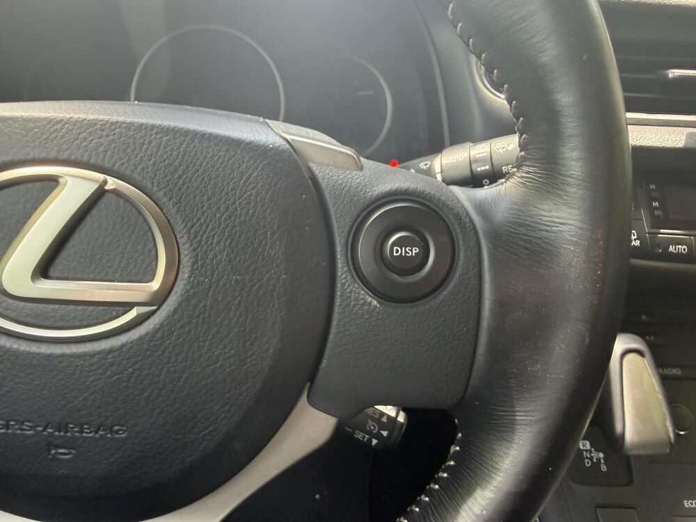 CT 200h - BV E-CVT 200H F Sport PHASE 2 2016 occasion 77185 Lognes