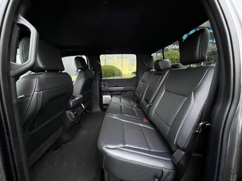 Divers Supercrew LARIAT Black Package V8 5.0L 2025 occasion 91830 Le Coudray-Montceaux