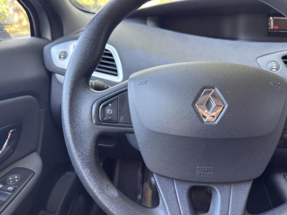 Sc&eacute;nic 1.5 Energy dCi - 95 Euro 6 III MONOSPACE P&eacute;pite PHASE 3 2015 occasion 77185 Lognes