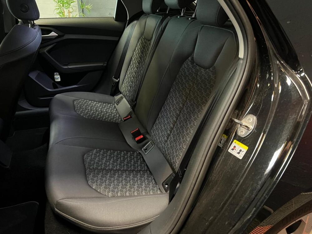 A1 1.0 25 TFSI - 95 CH - S-Tronic SPORTBACK FINITION Advanced 2022 occasion 33700 M&eacute;rignac