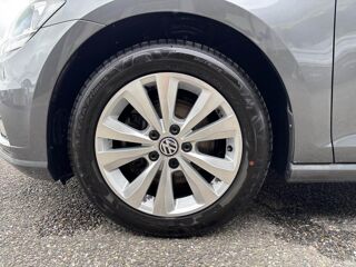 Golf 1.6 16V TDI CR - 115 - BV DSG 7 VII BERLINE Confortline 2017 occasion 47200 Saint-Pardoux-du-Breuil