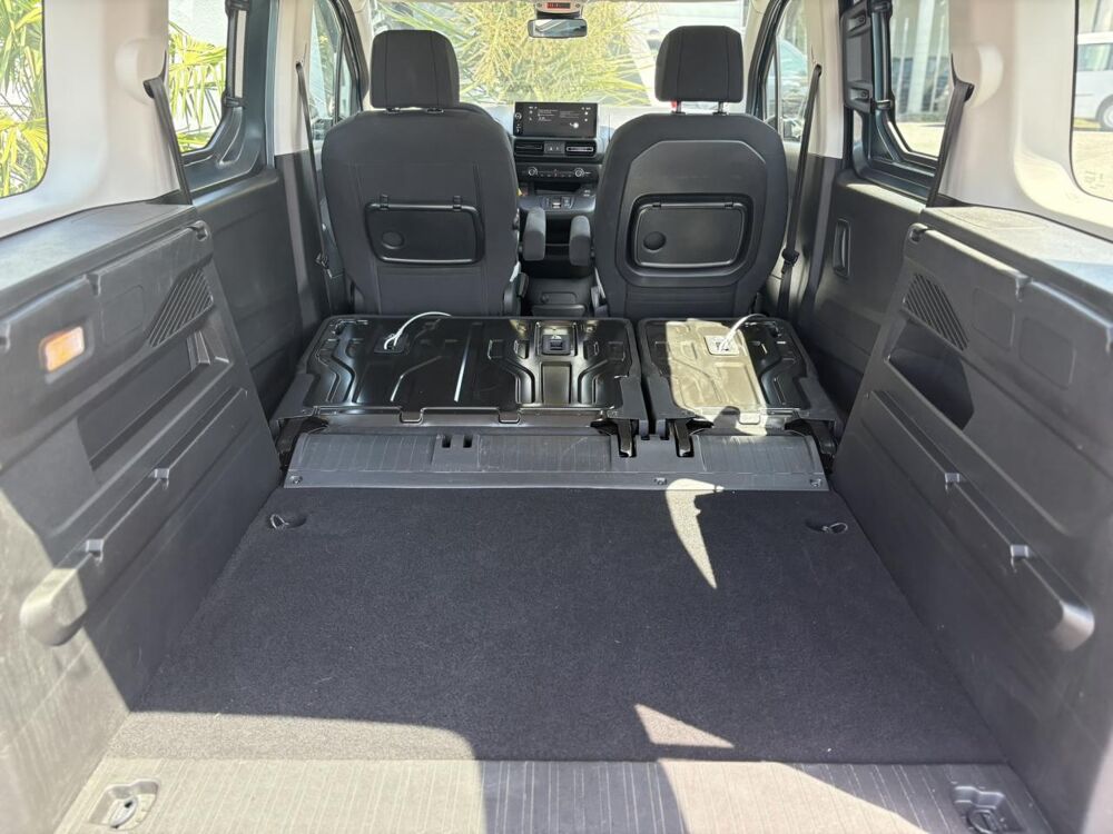 Berlingo &euml;-136 54kWh PLUS Automatique 5 Places 2025 occasion 35300 Foug&egrave;res