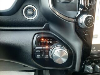 RAM 1500 CREW SPORT NIGHT EDITION 2022 occasion 91830 Le Coudray-Montceaux