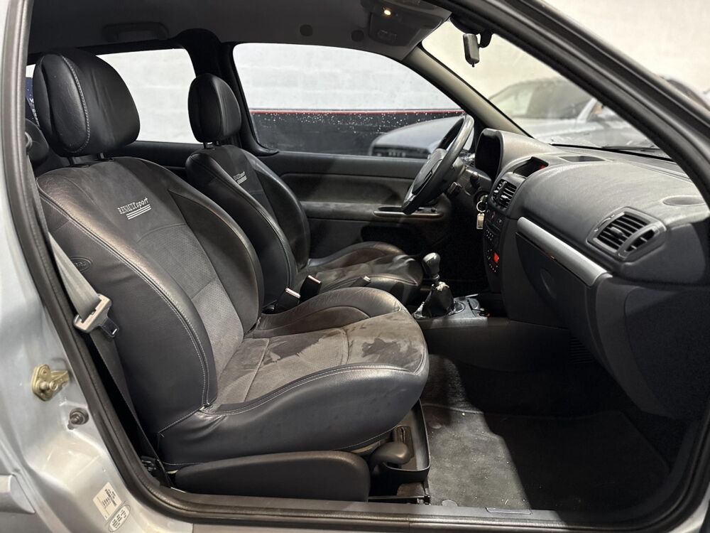 Clio RS 2.0i 16V 172ch - Garantie 3 MOIS 2001 occasion 94360 Bry-sur-Marne