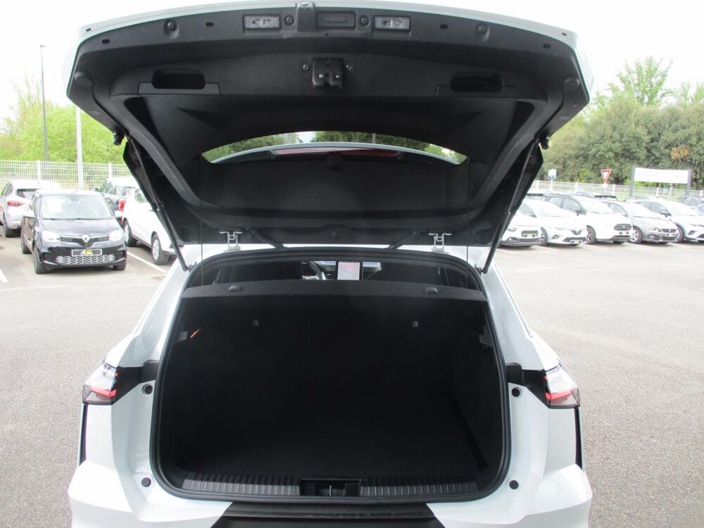 Symbioz E-Tech Hybride 145 Evolution 2025 occasion 31660 Bessi&egrave;res