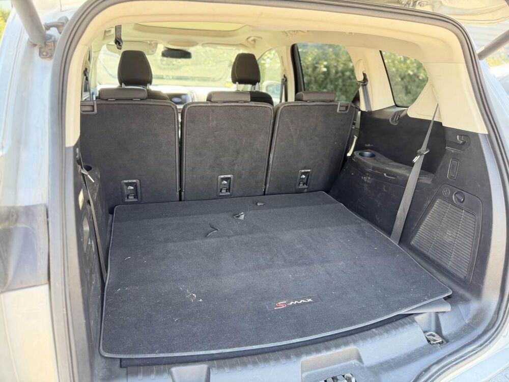 S-MAX TITANIUM - 2.0 - 150CH- 7PL - TOIT PANO - SIEGES CHAUFFANTS 2019 occasion 13760 Saint-Cannat