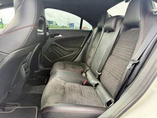 Classe CLA 200 d 7G-DCT Fascination Pack AMG ? Phase 2 ? Toit ouvrant ? 2016 occasion 49070 Beaucouz&eacute;
