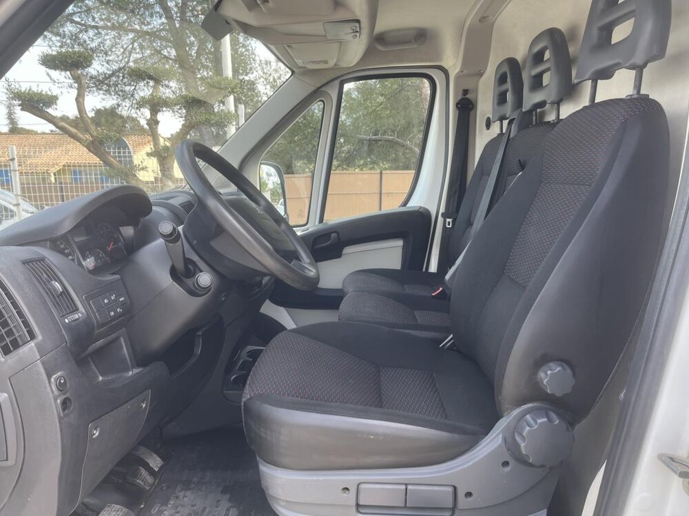 Boxer II 2.0 BLUEHDI 130 PREMIUM PACK 335 L3H2 &eacute;quip&eacute; atelier 2018 occasion 83490 Le Muy