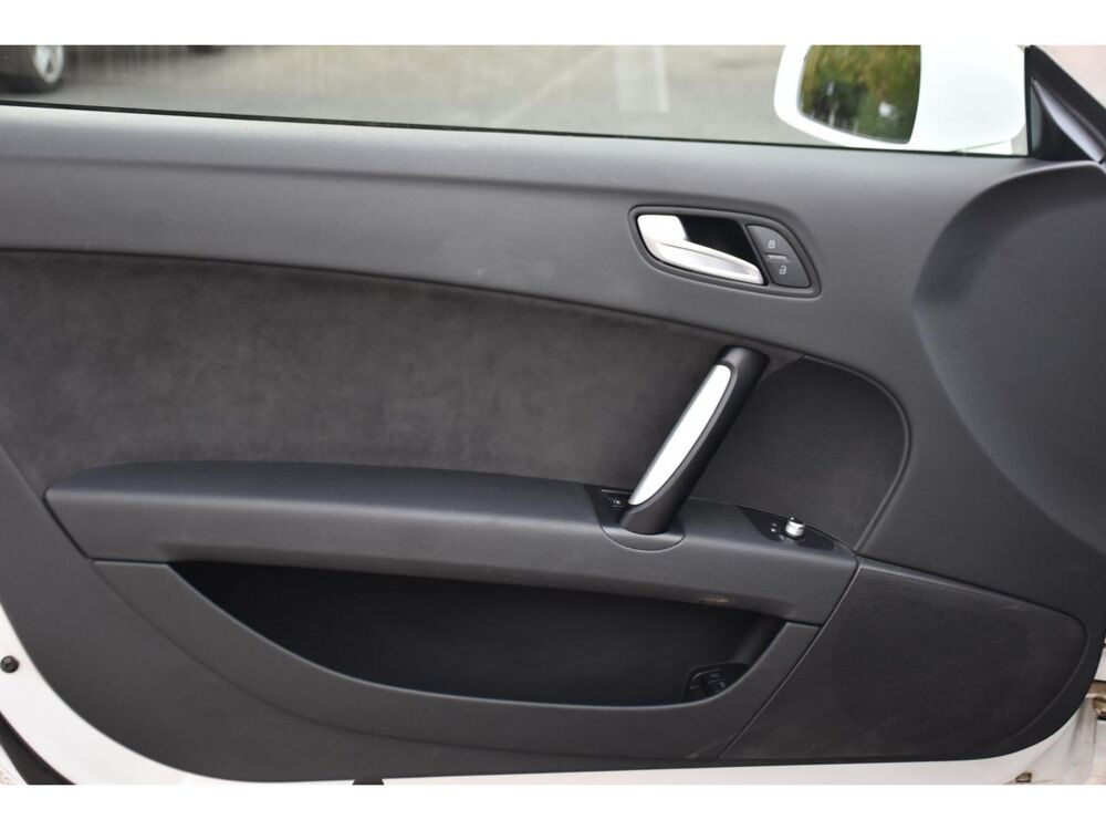 TT Coup&eacute; 2.0 TFSI - 211 - BV S-tronic COUPE 2007 S-Line PHASE 2013 occasion 06250 Mougins
