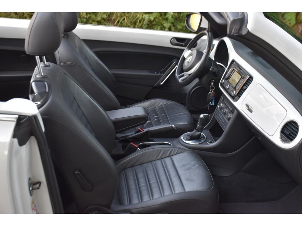 COCCINELLE II Coccinelle Cabriolet 1.4 16V TSI - 160 - BV DSG 7 COCCINELLE 2013 occasion 06250 Mougins