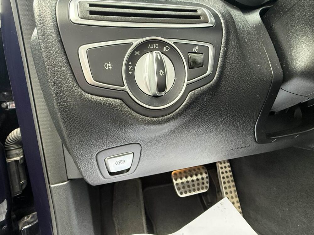 Classe C C 220 d 170ch BVA 9G-Tronic Sportline SUIVI COMPLET AVEC FAC 2017 occasion 19100 Brive-la-Gaillarde