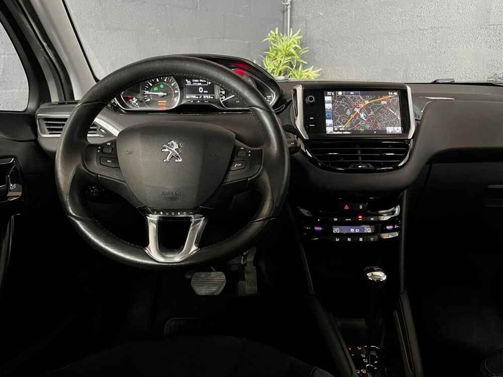 208 1.6 VTi 120CH BVA FINITION Allure MOTEUR A CHAINE - GARANTIE 2015 occasion 33700 M&eacute;rignac