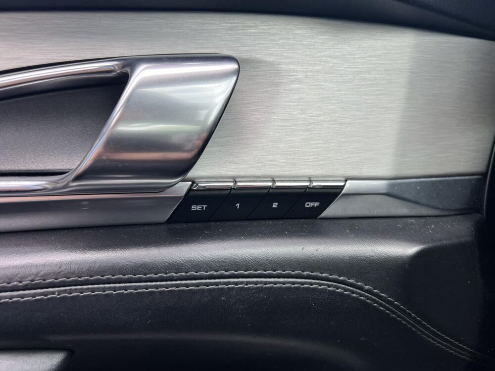 Panamera V6 TDI 250 TIPTRONIC - SUIVI PORSCHE - BOSE - TOIT OUVRANT 2011 occasion 13760 Saint-Cannat