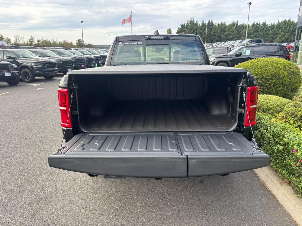 RAM 1500 CREW LIMITED NIGHT EDITION HAYON MULTI V8 5,7L 2026 occasion 91830 Le Coudray-Montceaux
