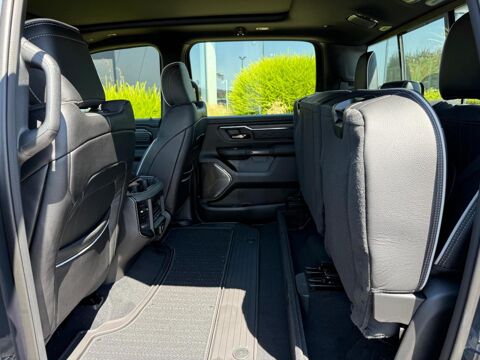 RAM 1500 CREW LIMITED NIGHT EDITION BOX HAYON MULTI V8 5,7L 2026 occasion 91830 Le Coudray-Montceaux