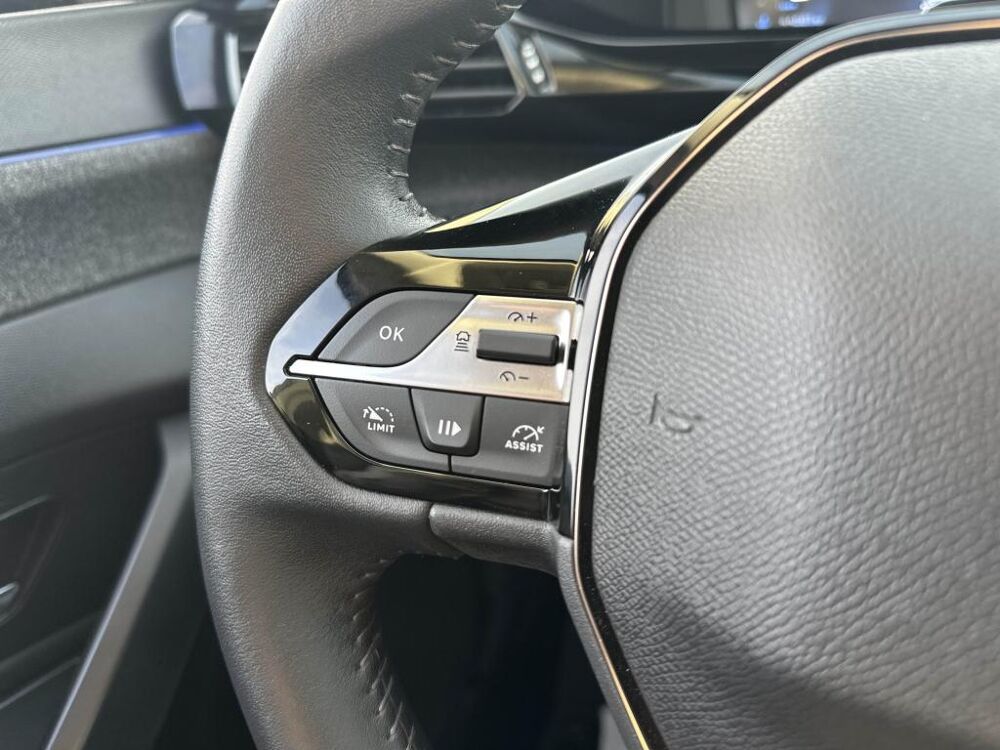 408 130CH - Allure - CAM 360 - CARPLAY - REGULATEUR ADAPT 2023 occasion 13760 Saint-Cannat