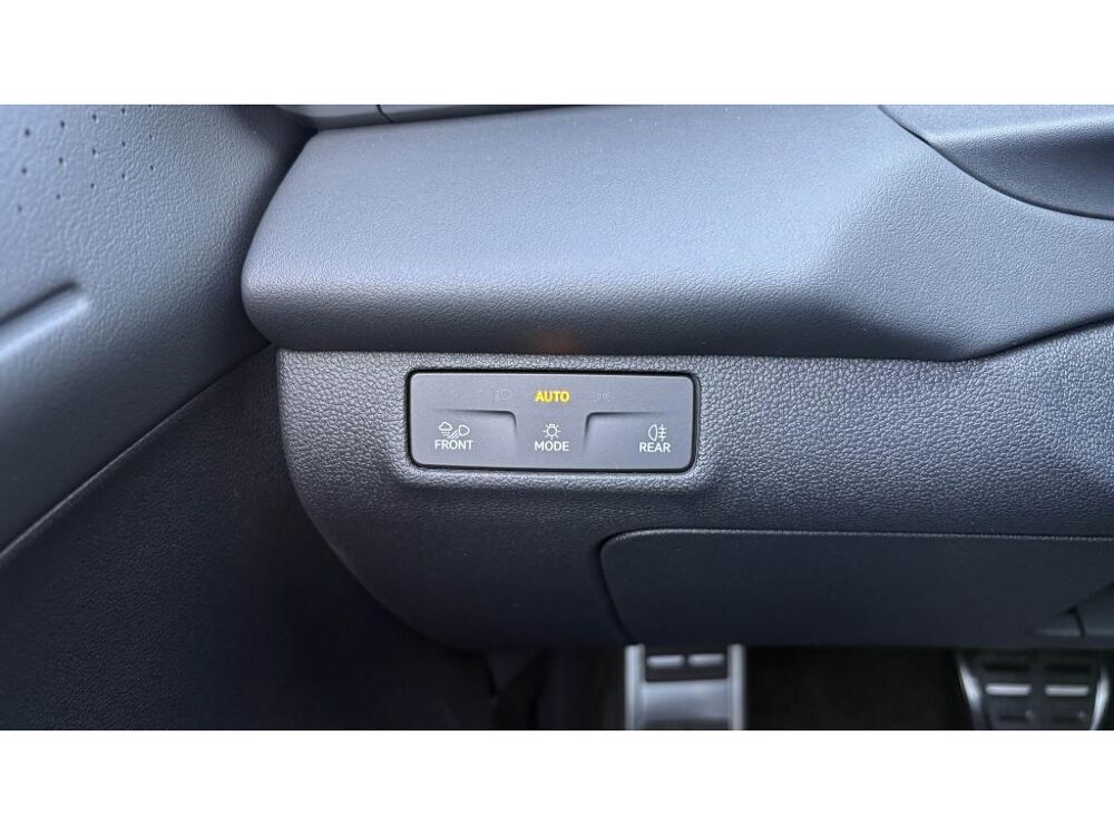 T-ROC 1.5 eTSI 150 DSG R-Line +IQ LIGHT+T.OUVR+PACK BLACK 2026 occasion 81580 Soual