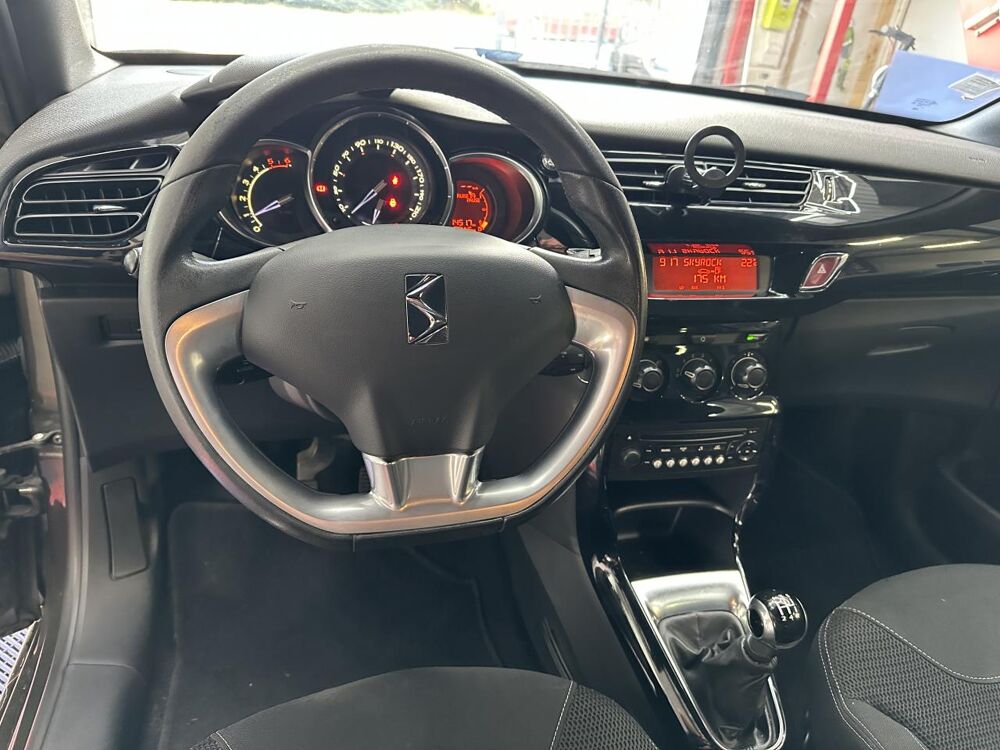 DS3 1.6 e-HDi FAP - 90 BERLINE So Chic PHASE 1 2012 occasion 33370 Artigues-pr&egrave;s-Bordeaux