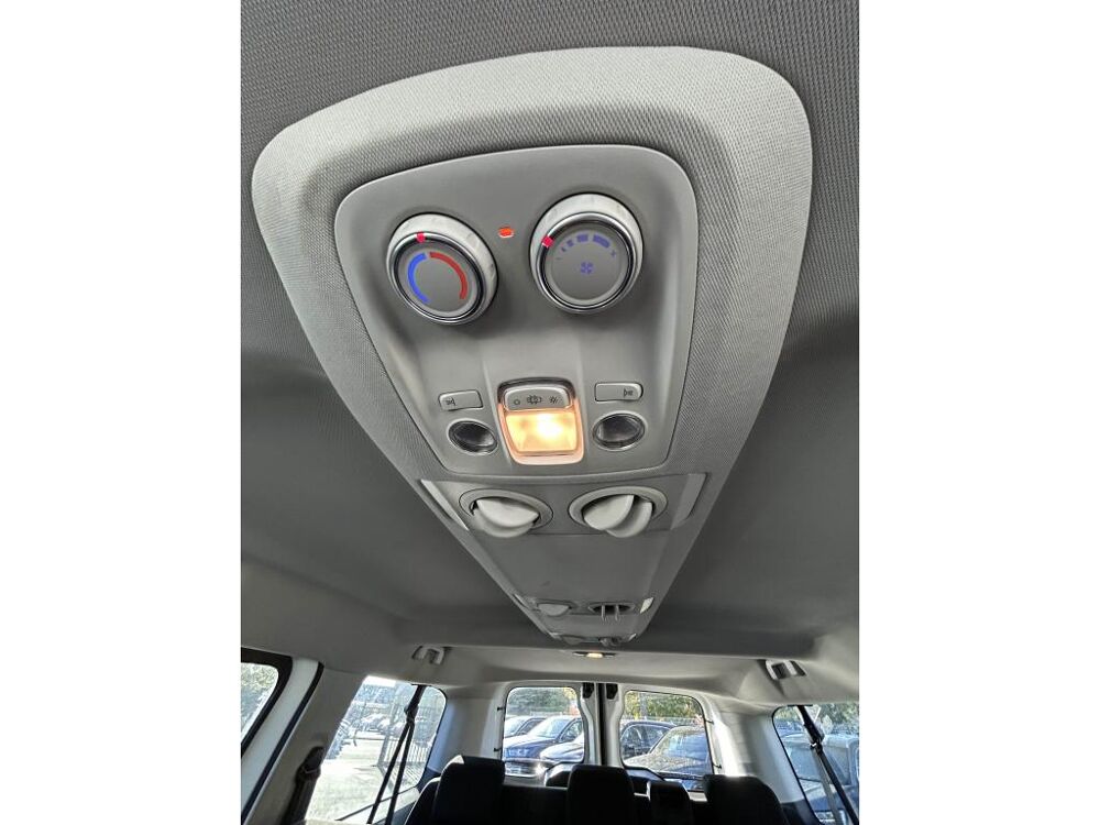 Proace city LONG 9 PLACES 1.5D 120ch D-4D DYNAMIC PROACE VERSO ( JUMPY E 2022 occasion 44700 Orvault