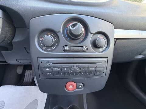 Clio 1.2i 16V - 75 Euro 5  III BERLINE Aliz&eacute; 2012 occasion 35780 La Richardais