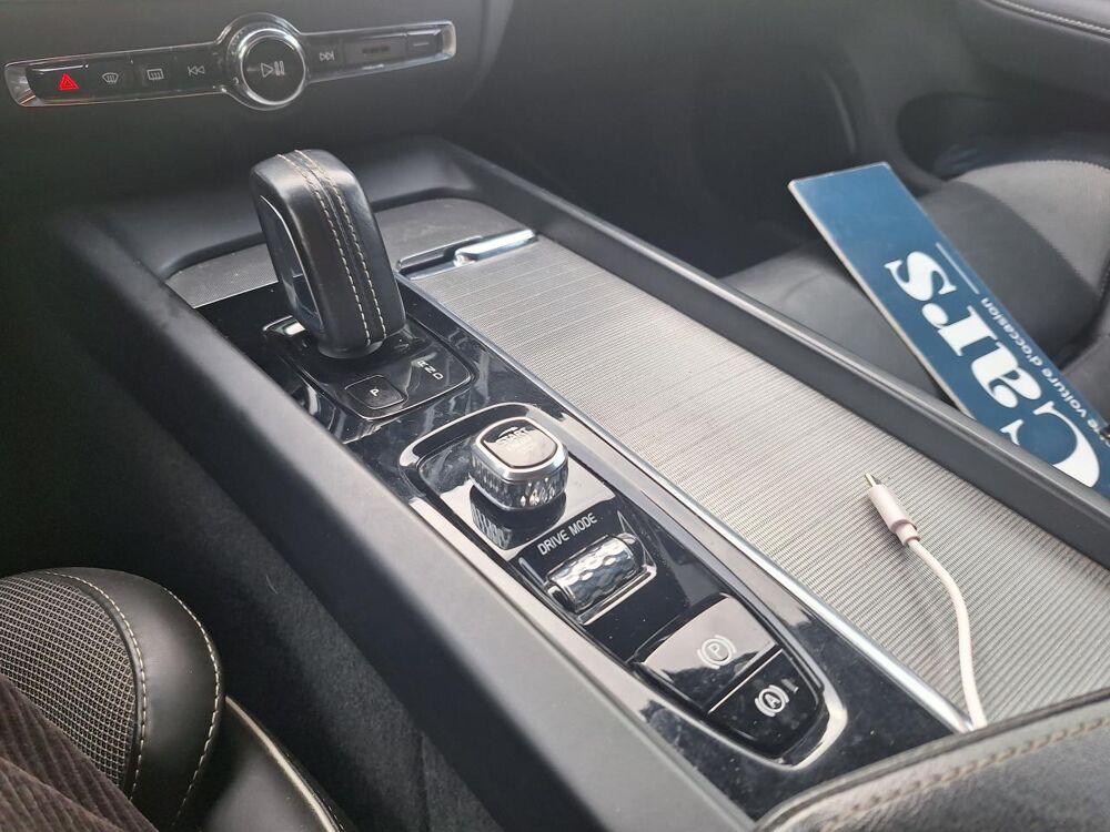 V60 2.0 B4 D 211H 197 MHEV HYBRID R-DESIGN GEARTRONIC BVA 2021 occasion 56850 Caudan
