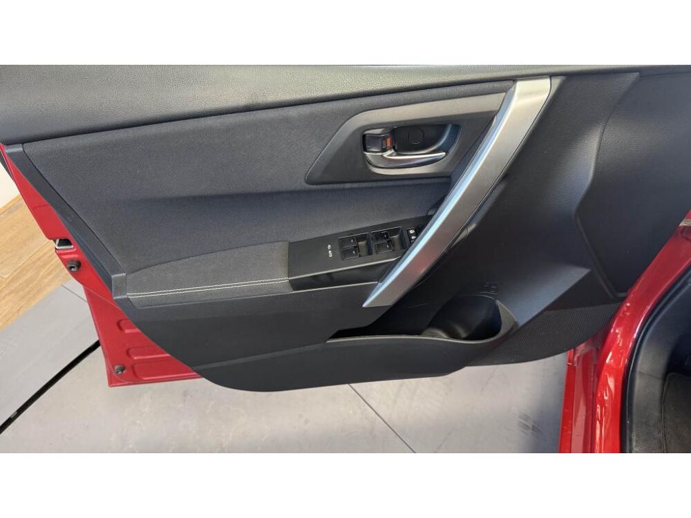 Auris Hybride 136h - BV CVT - SkyBlue - Cam&eacute;ra de recul - Entretie 2015 occasion 60740 Saint-Maximin