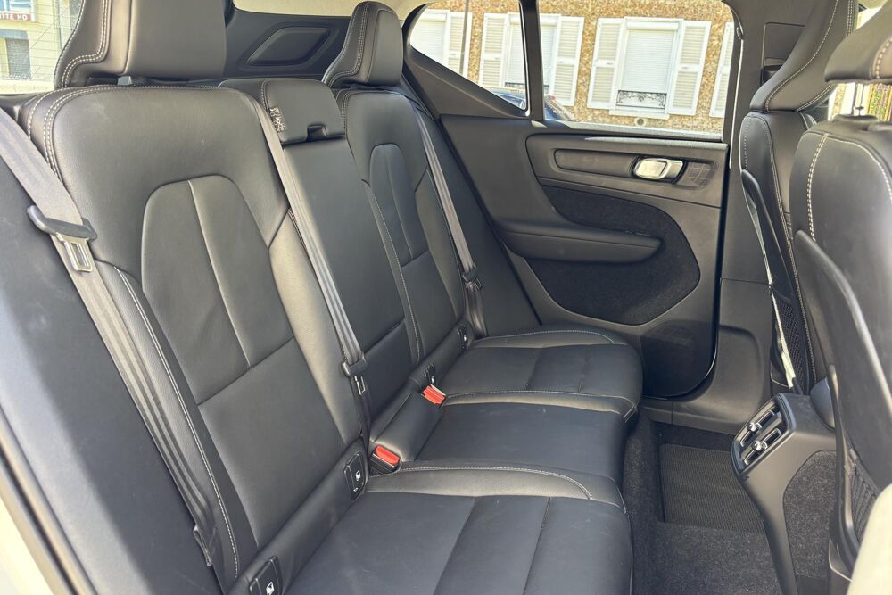 XC40 Volvo T4 190ch Inscription Luxe - BVA - Toit Ouvrant - Entre 2019 occasion 78760 Jouars-Pontchartrain