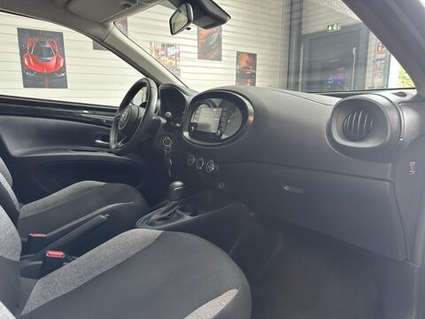 Aygo 1.0 VVTI 70 DYNAMIC S-CVT BVA 2022 occasion 33370 Artigues-pr&egrave;s-Bordeaux