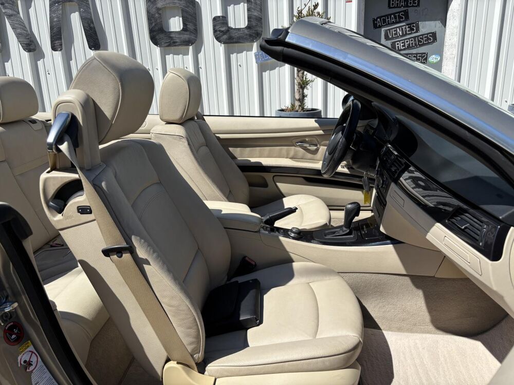 S&eacute;rie 3 330i Cabriolet Luxe - BVA CABRIOLET E93 330i 2009 occasion 83490 Le Muy