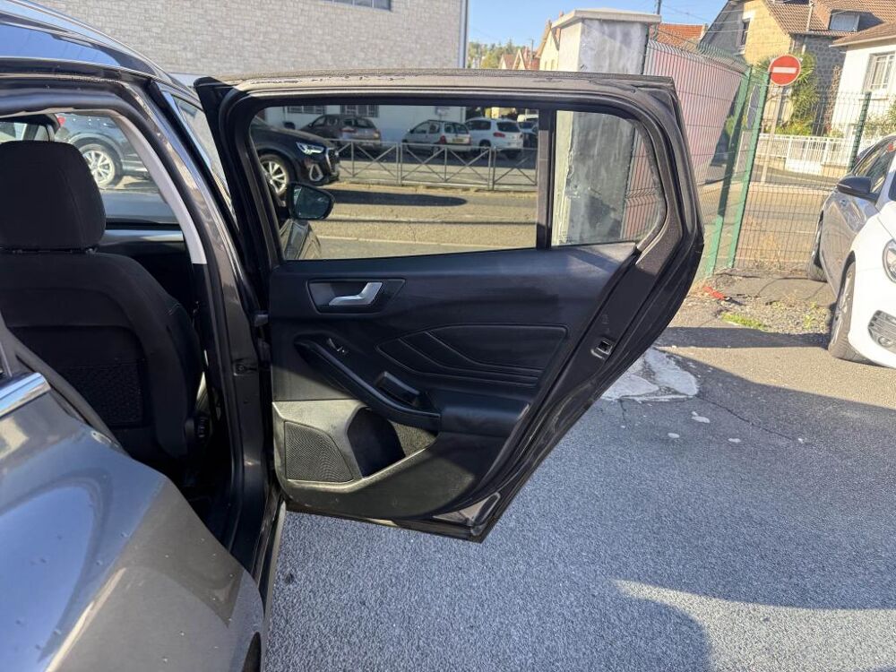 Focus SW 1.5 EcoBlue - 120 - BVA SW BREAK Titanium X GPS + CAMERA 2020 occasion 19100 Brive-la-Gaillarde