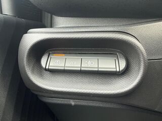 Twingo E-Tech Autonomie Urbaine 80 Techno a partir de 140 euros / m 2026 occasion 31660 Bessi&egrave;res