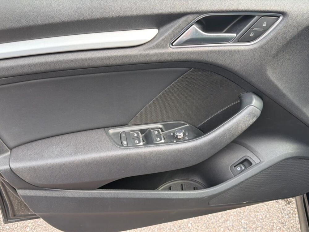 A3 40 e-tron 204 design luxe s tronic 6 euro6d-t 8cv 2020 occasion 85150 Les Achards