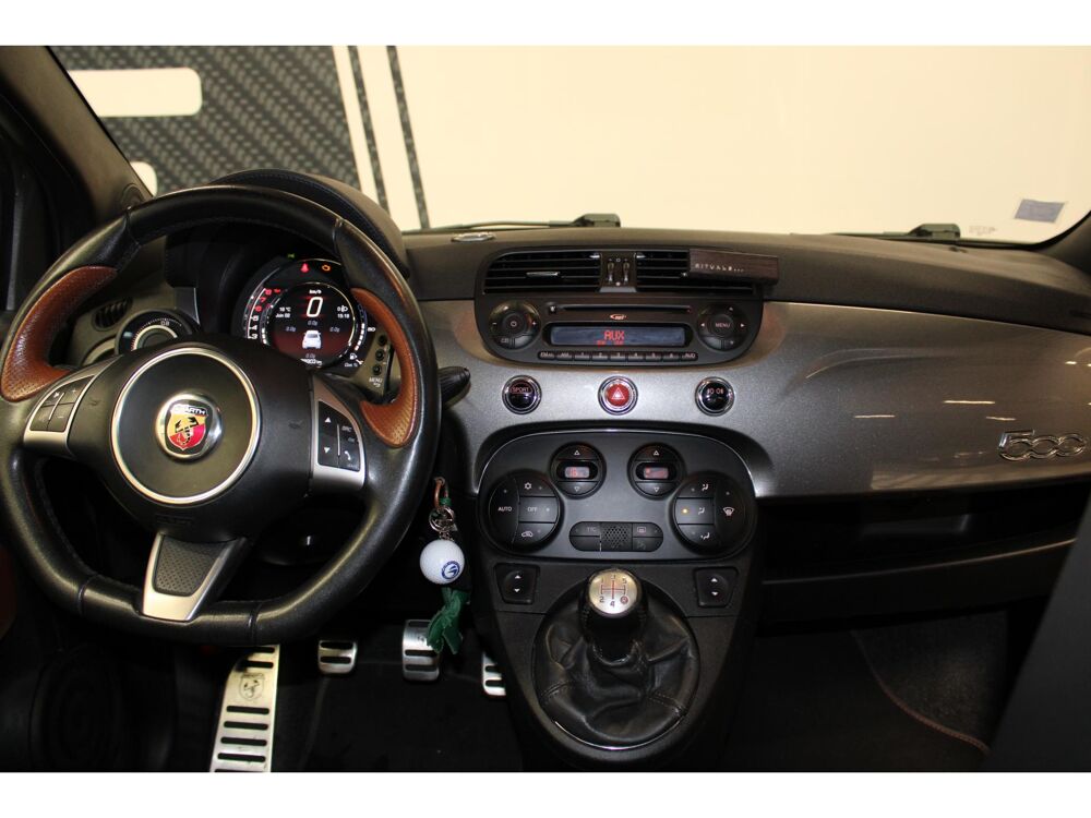 500 Fiat 1.4i 16V - 135 - 139g BERLINE Abarth PHASE 1 2016 occasion 59493 Villeneuve-d'Ascq