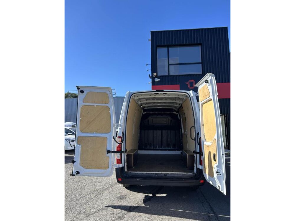 Master L2H2 F3300 CONFORT 2.3 BLUE DCI 135ch 2022 occasion 44700 Orvault
