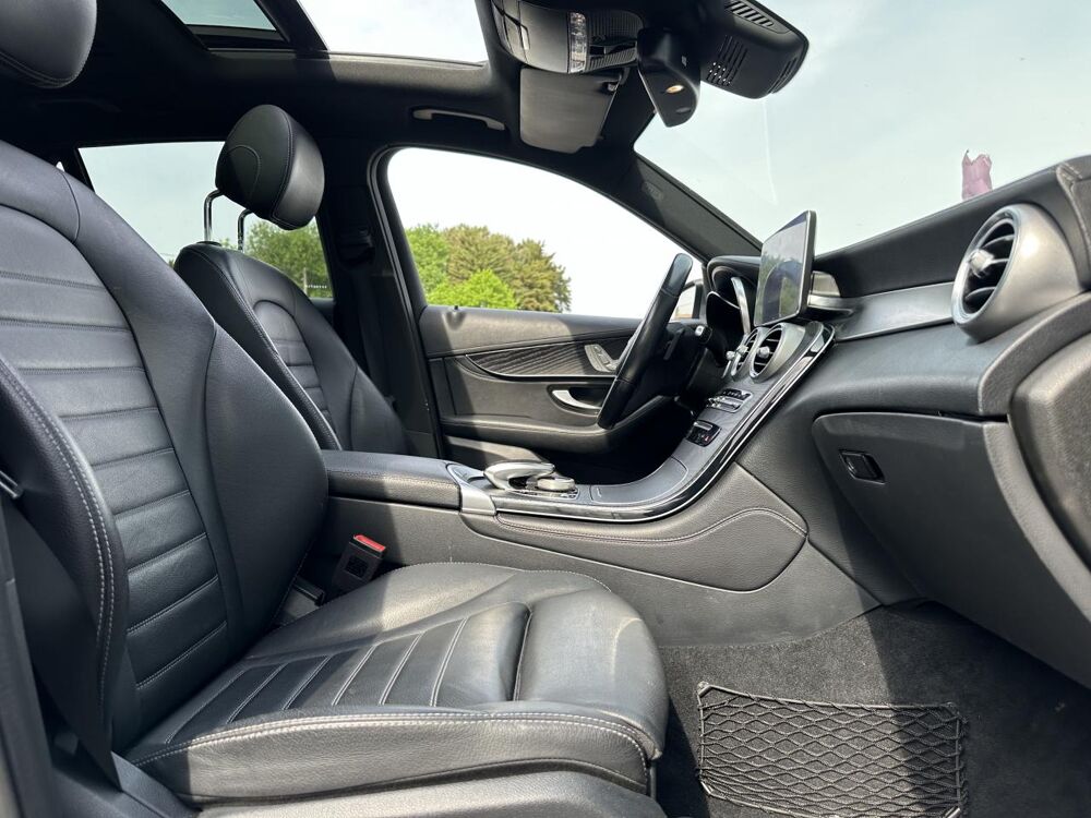 Classe GLC 220D BVA 9G-TRONIC 4-MATIC ENTRETIEN A JOUR - GARANTIE 12 MO 2019 occasion 33450 Montussan