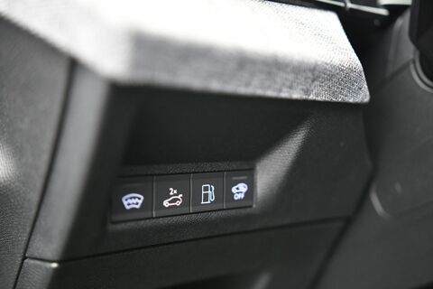 5008 Plug-in Hybrid 225 ch e-DCS7 GT occasion 17130 Montendre