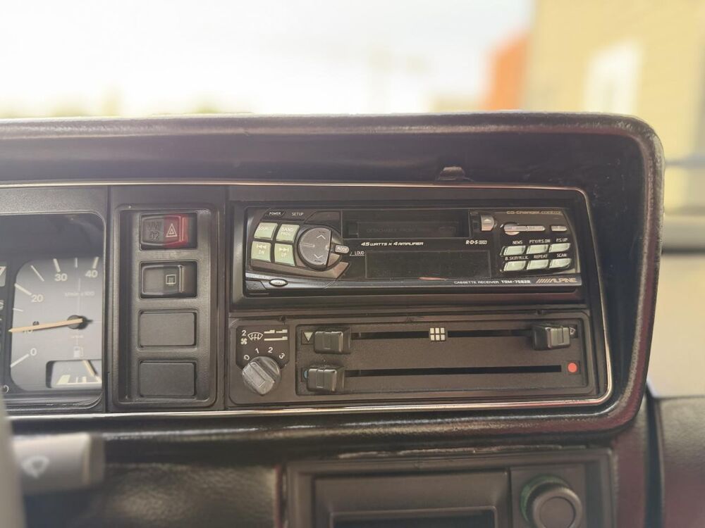 Golf GL SPECIALE CAB 1.5 - 70CH - RENNNOVATION COMPLETE - CT OK 1982 occasion 13760 Saint-Cannat