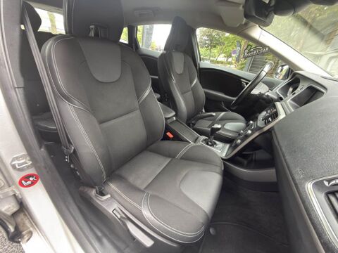 V40 T2 - 122  BERLINE Momentum Business PHASE 2 2016 occasion 77185 Lognes