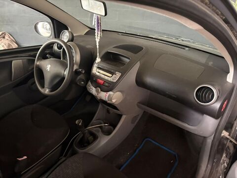 107 1.0i FINITION BLACK & SILVER - GARANTIE 6 MOIS 2009 occasion 33700 M&eacute;rignac