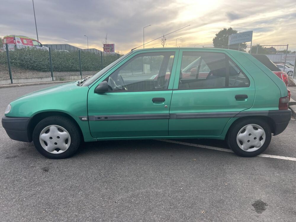 Saxo 1.0i BERLINE - 5 PORTES - 50 CV - ATTELAGE (DISTRI NEUVE) 1998 occasion 49070 Beaucouz&eacute;
