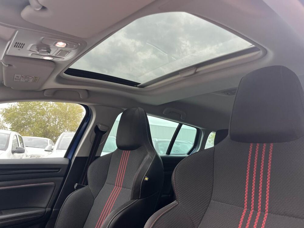 M&eacute;gane Estate BREAK 1.3 TCe RS Line 160CH - BOSE - TOIT - HUD - CAM 2023 occasion 13760 Saint-Cannat