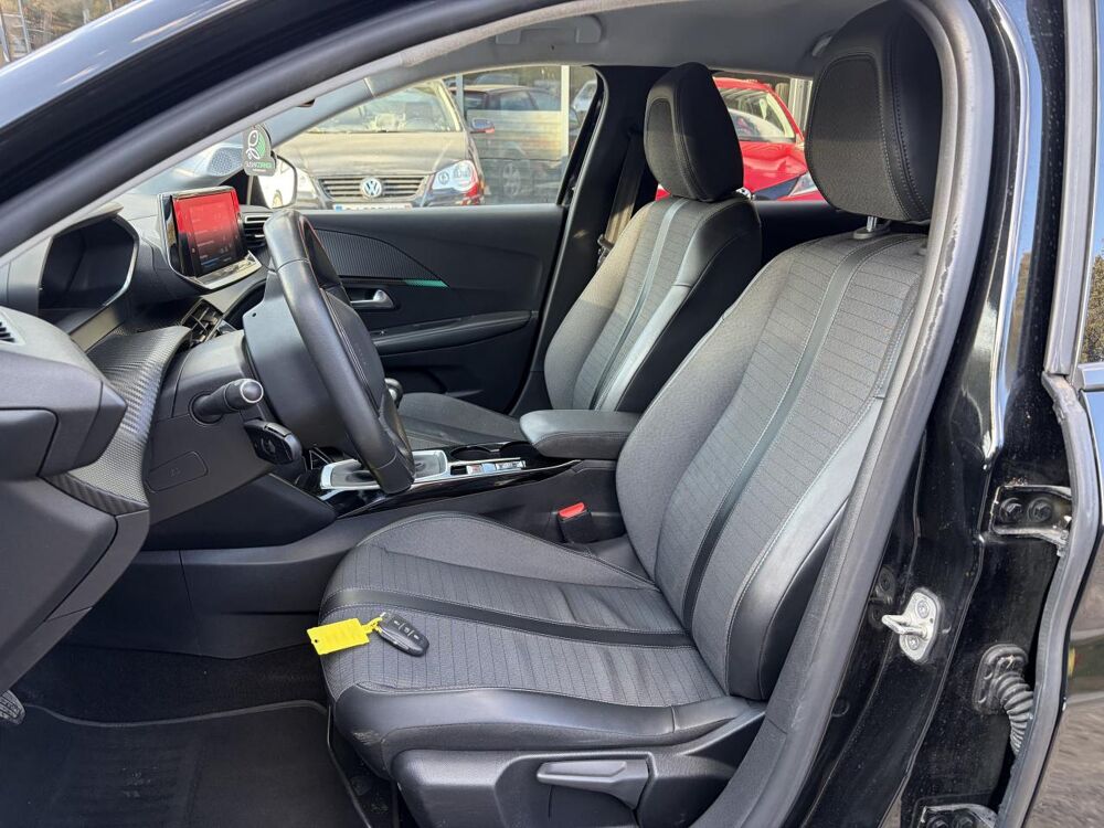 208 Hdi finition GT / 2021 / KIT CHAINE NEUF / 4 pneus neufs / r 2021 occasion 30260 Orthoux-S&eacute;rignac-Quilhan